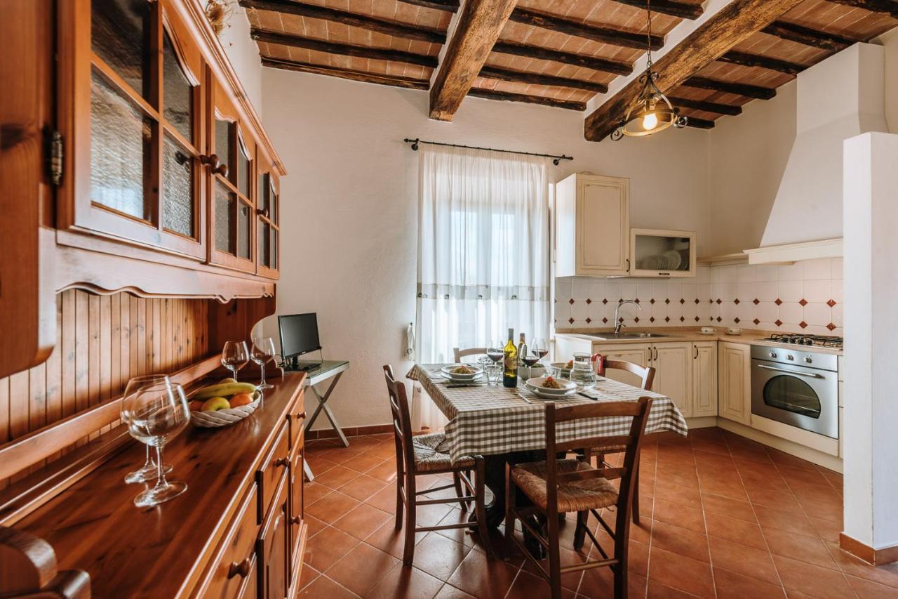 Borgo Villa A Sesta San Gusme Екстериор снимка