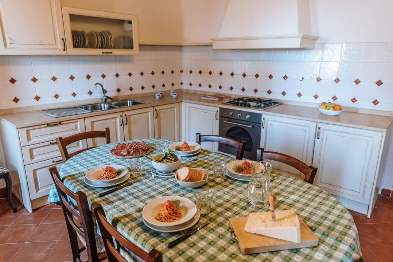Borgo Villa A Sesta San Gusme Екстериор снимка