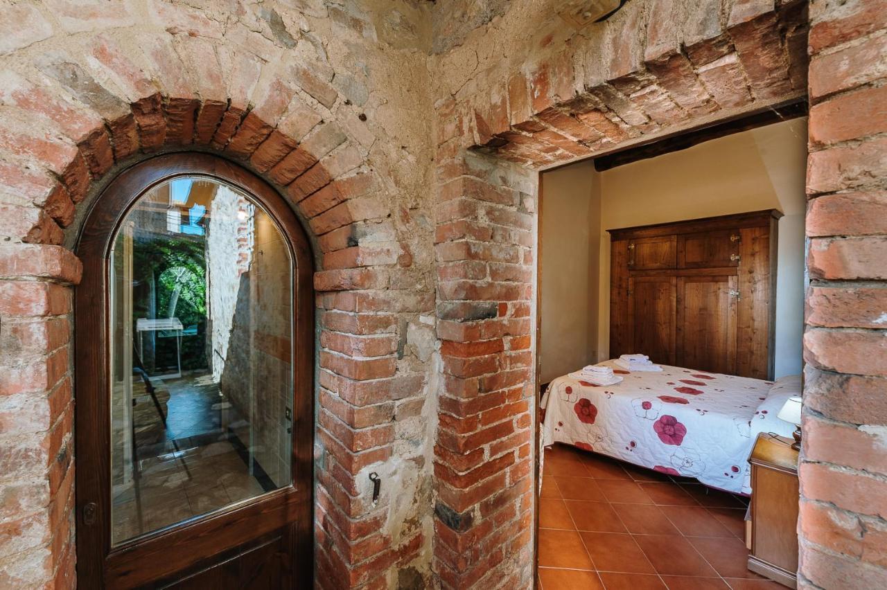 Borgo Villa A Sesta San Gusme Екстериор снимка