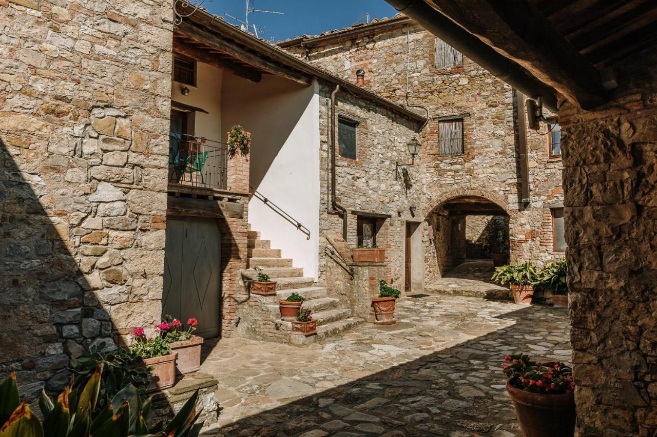 Borgo Villa A Sesta San Gusme Екстериор снимка